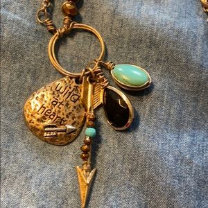 Long necklace with arrow and turquoise